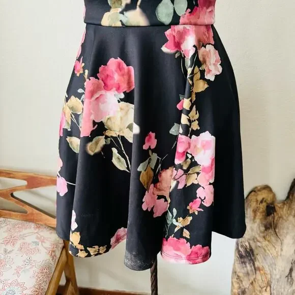 💜 Windsor | Black floral racerback spaghetti strap v neck dress - Picture 3 of 4